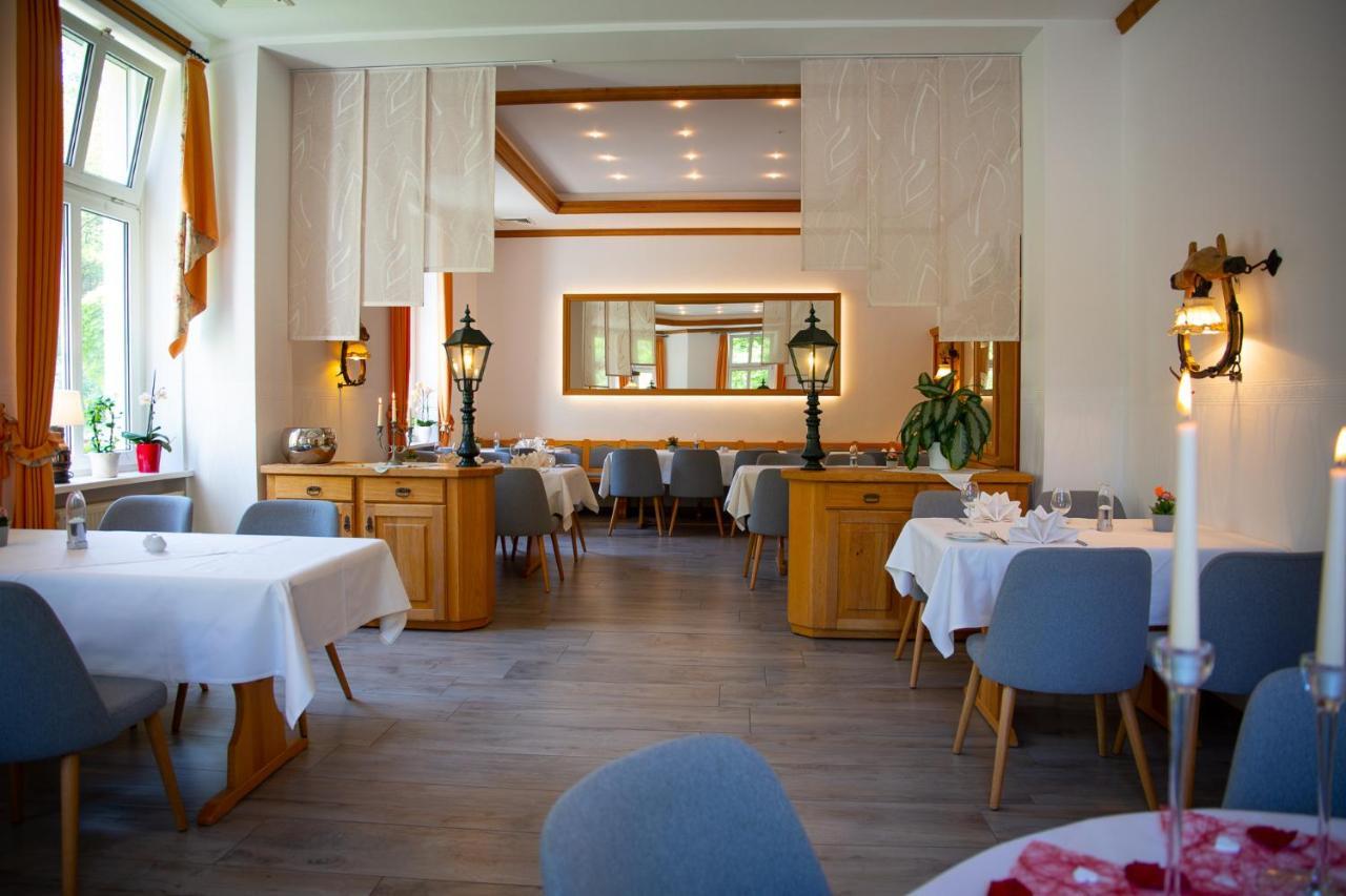 Hotel & Restaurant Waldschloesschen Kyritz Exterior foto