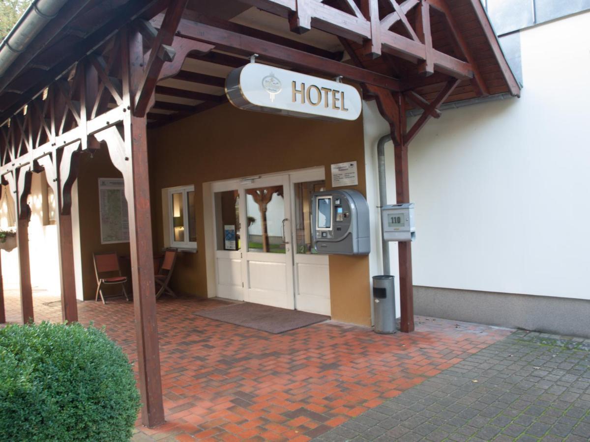 Hotel & Restaurant Waldschloesschen Kyritz Exterior foto